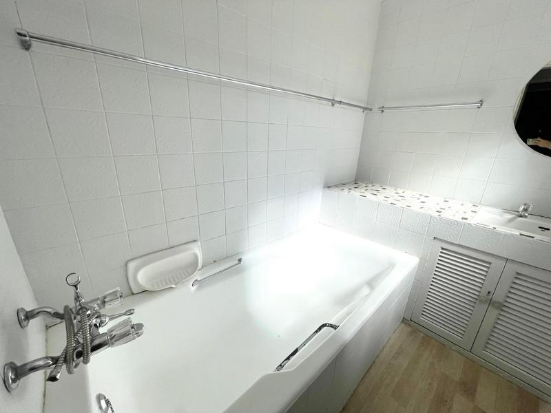 To Let 10 Bedroom Property for Rent in Bult West North West